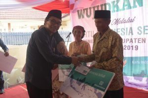 Pembagian KIS JKN di Patrang 13