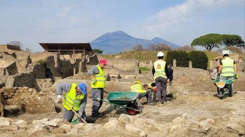 pompeii laundry 1